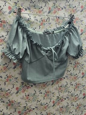 Boohoo Mint Sage Off-Shoulder Puff Sleeve Crop Top
